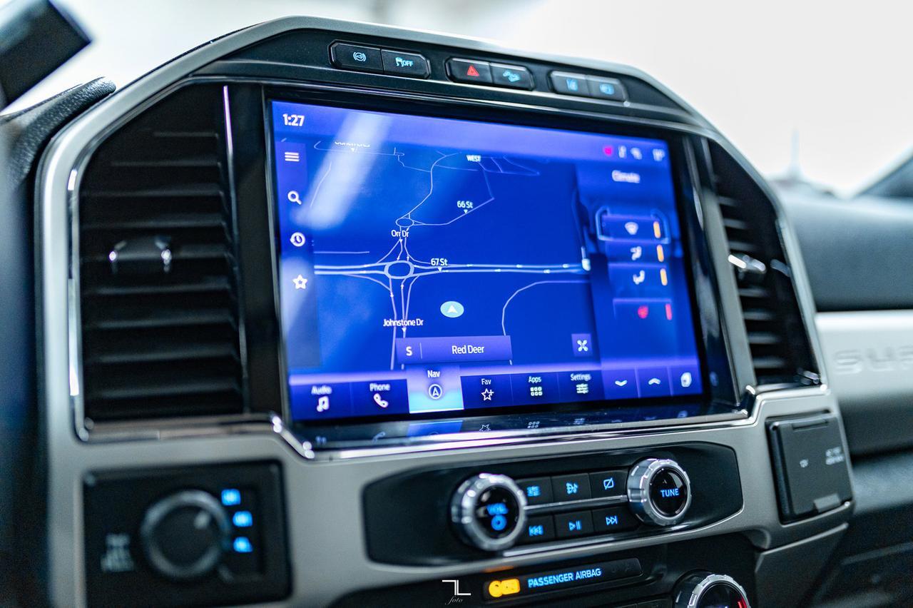 2022 Ford F-350 4x4 Crew Cab Lariat FX4 Diesel Leather Roof Nav Red Deer AB