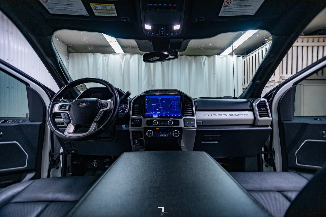 2022 Ford F-350 4x4 Crew Cab Lariat FX4 Diesel Leather Roof Nav Red Deer AB