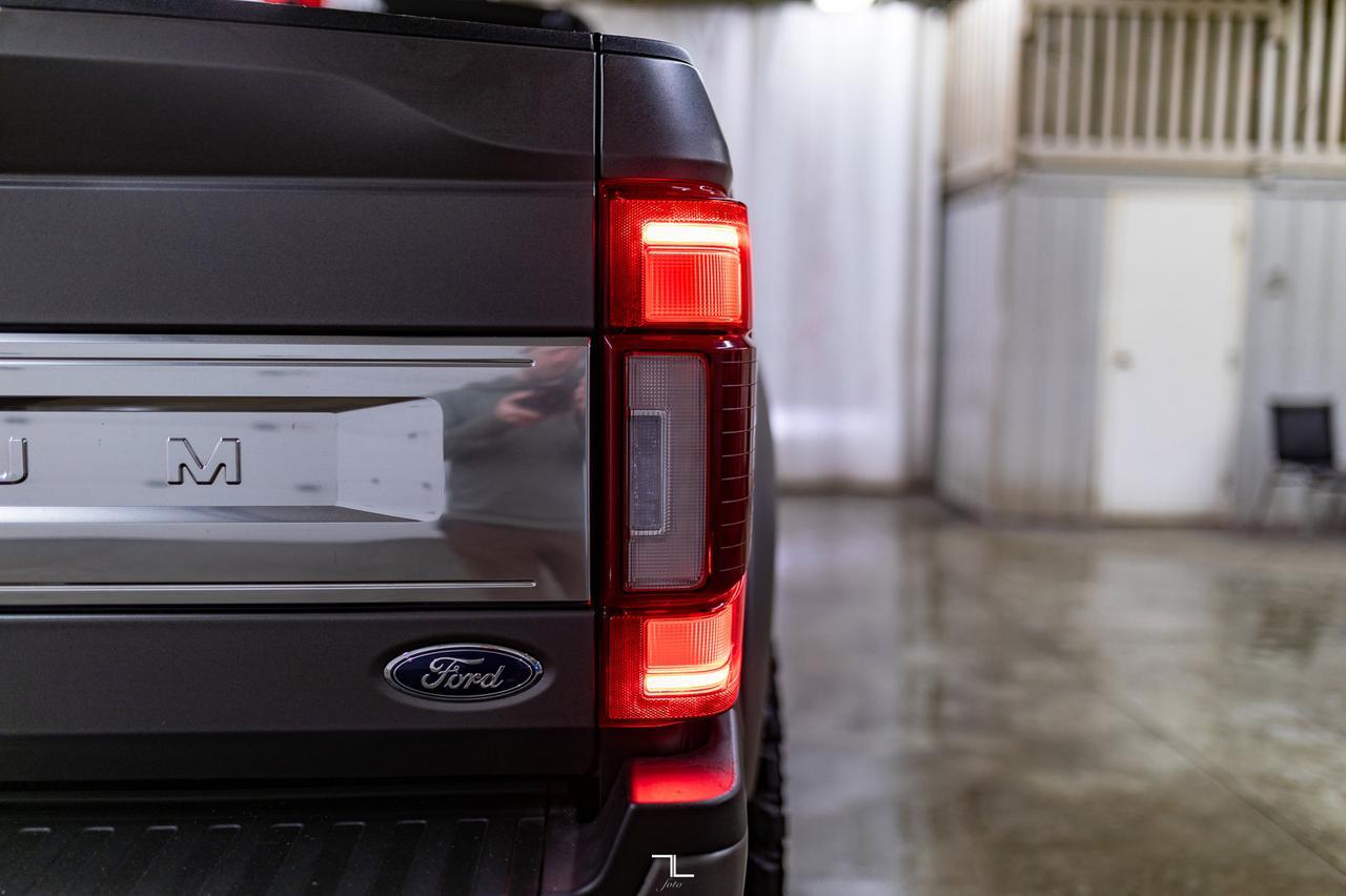 2022 Ford F-350 4x4 Crew Cab Platinum Diesel Leather Roof Nav 4" Lift Red Deer AB