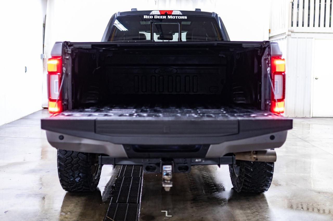 2022 Ford F-350 4x4 Crew Cab Platinum Diesel Leather Roof Nav 4" Lift Red Deer AB