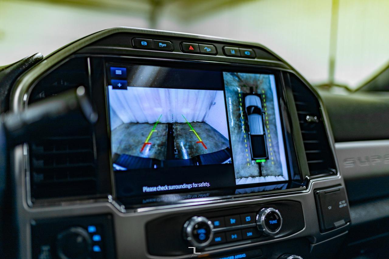 2022 Ford F-350 4x4 Crew Cab Platinum Diesel Leather Roof Nav 4" Lift Red Deer AB