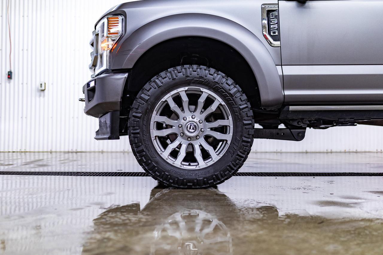 2022 Ford F-350 4x4 Crew Cab Platinum Diesel Leather Roof Nav 4" Lift Red Deer AB