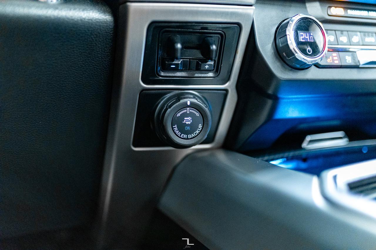 2022 Ford F-350 4x4 Crew Cab Platinum Diesel Leather Roof Nav 4" Lift Red Deer AB