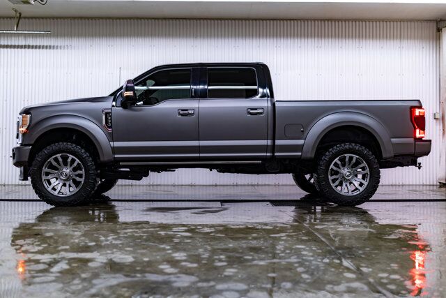 2022 Ford F-350 4x4 Crew Cab Platinum Diesel Leather Roof Nav 4&quot; Lift Red Deer AB