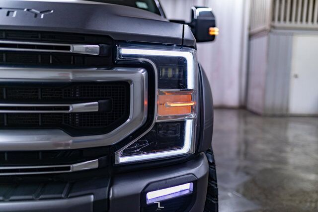 2022 Ford F-350 4x4 Crew Cab Platinum Diesel Leather Roof Nav 4&quot; Lift Red Deer AB