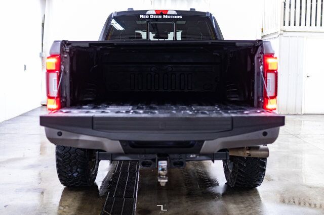 2022 Ford F-350 4x4 Crew Cab Platinum Diesel Leather Roof Nav 4&quot; Lift Red Deer AB