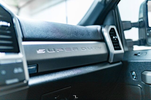 2022 Ford F-350 4x4 Crew Cab Platinum Diesel Leather Roof Nav 4&quot; Lift Red Deer AB