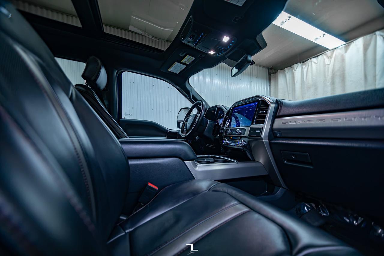 2022 Ford F-350 4x4 Crew Cab Platinum FX4 Diesel Leather Roof Nav Red Deer AB