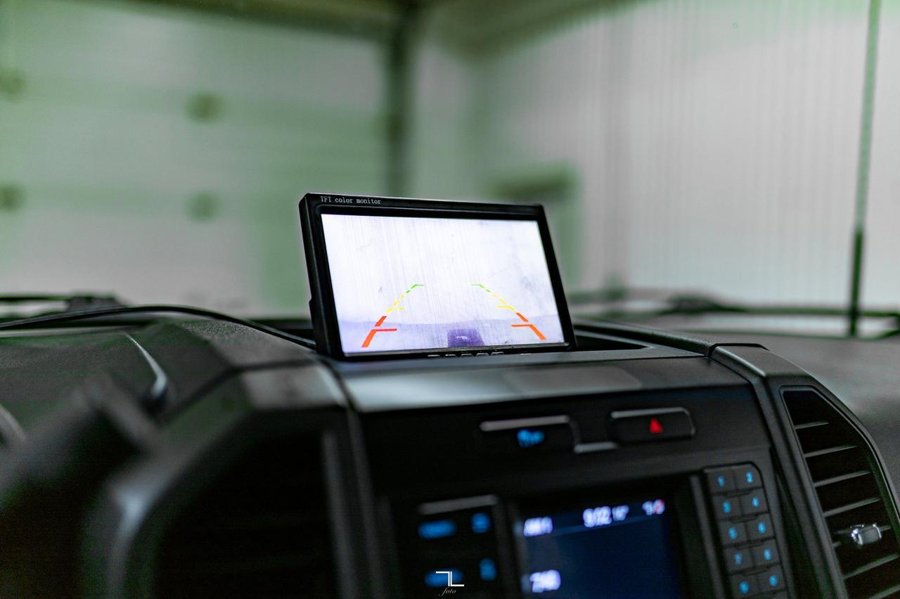 2022 Ford F-350 4x4 Crew Cab XL Deck BCam Red Deer AB