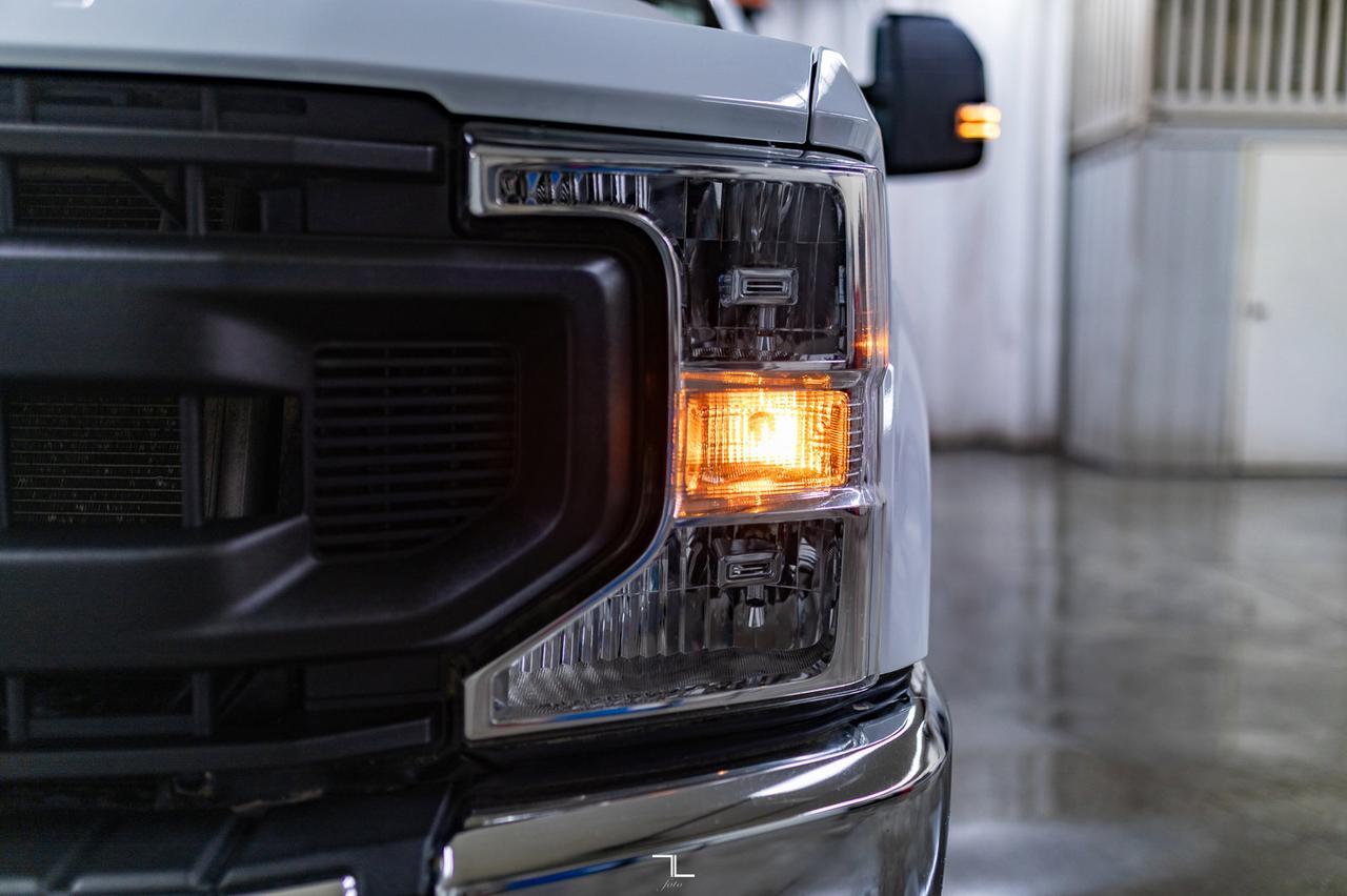 2022 Ford F-350 4x4 Crew Cab XL Deck BCam Red Deer AB