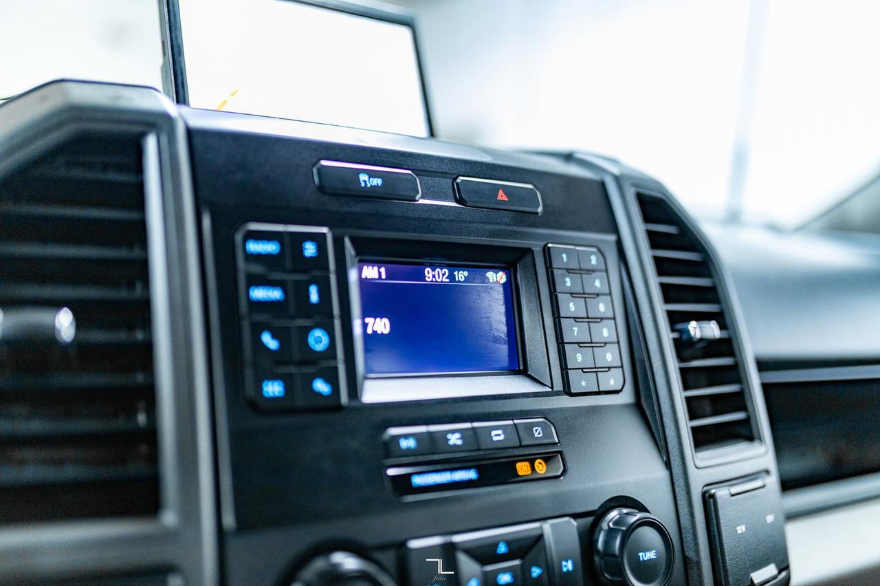 2022 Ford F-350 4x4 Crew Cab XL Deck BCam Red Deer AB