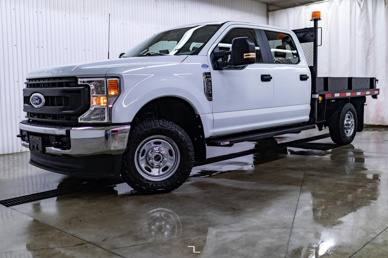 2022 Ford F-350 4x4 Crew Cab XL Deck BCam Red Deer AB