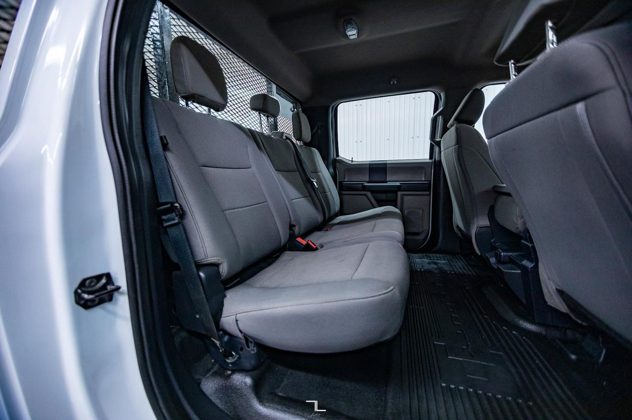 2022 Ford F-350 4x4 Crew Cab XL Deck BCam Red Deer AB