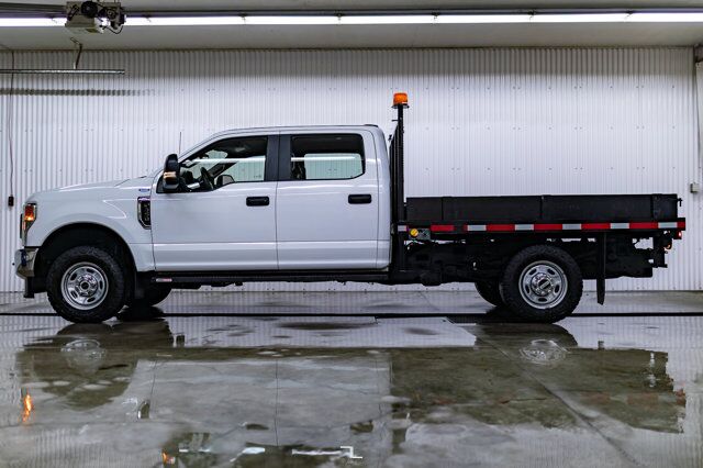2022 Ford F-350 4x4 Crew Cab XL Deck BCam Red Deer AB
