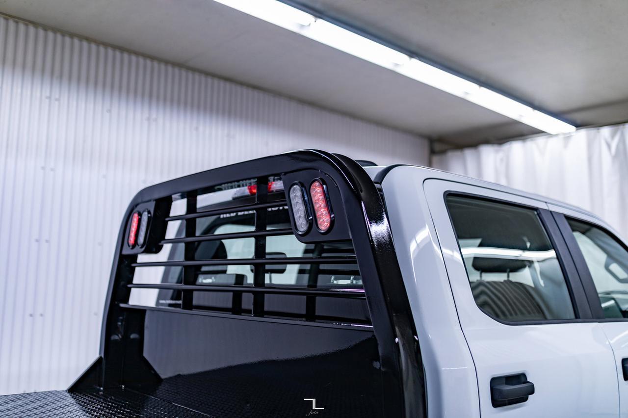 2022 Ford F-350 4x4 Crew Cab XL Deck BCam Red Deer AB