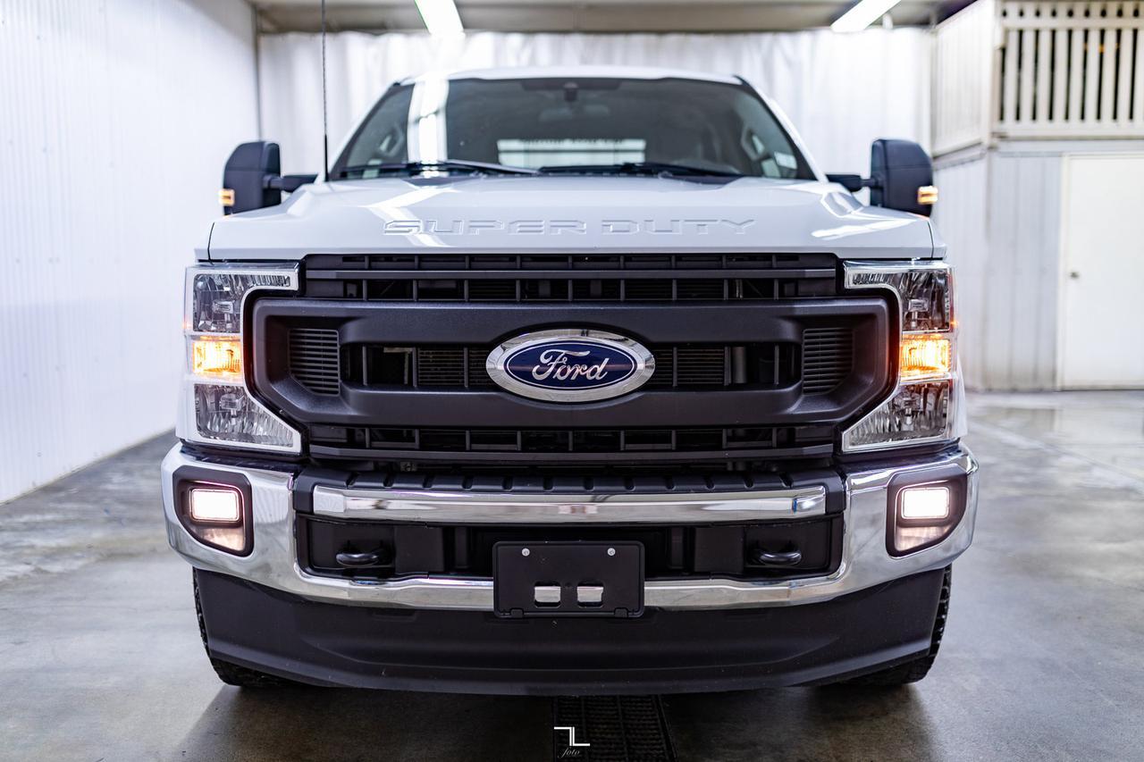 2022 Ford F-350 4x4 Crew Cab XL Deck BCam Red Deer AB