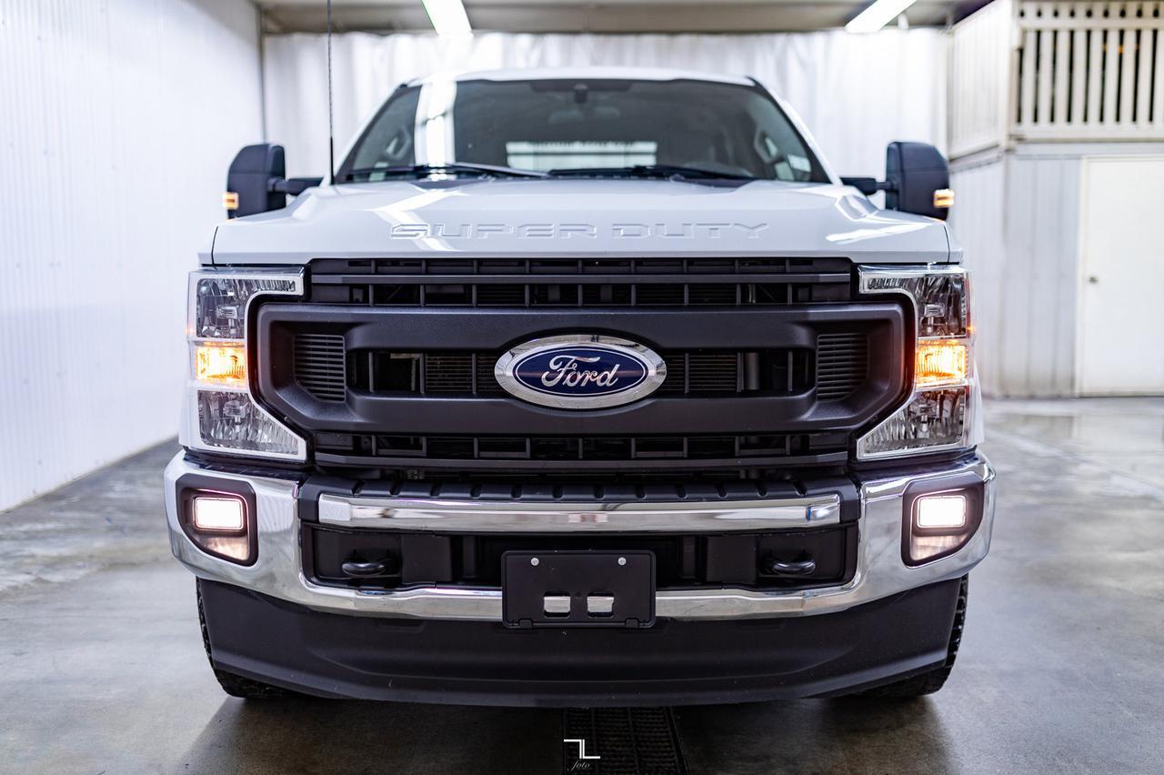 2022 Ford F-350 4x4 Crew Cab XL Deck BCam Red Deer AB