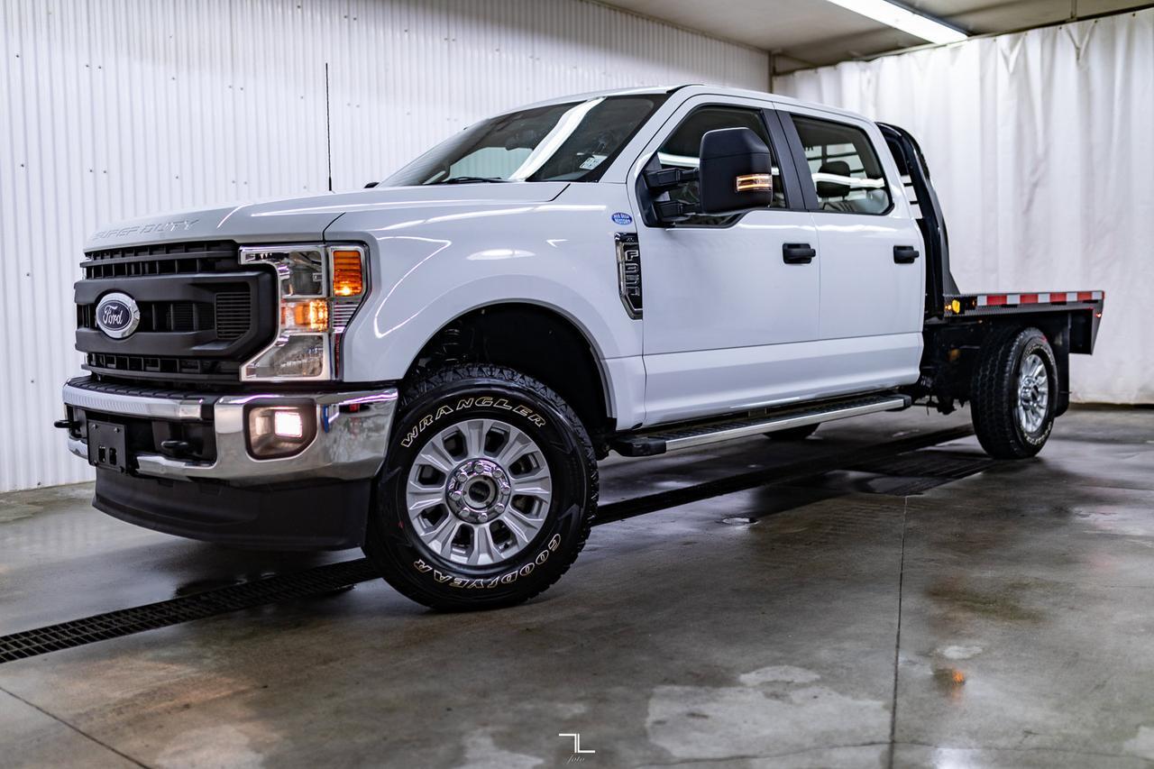 2022 Ford F-350 4x4 Crew Cab XL Deck BCam Red Deer AB