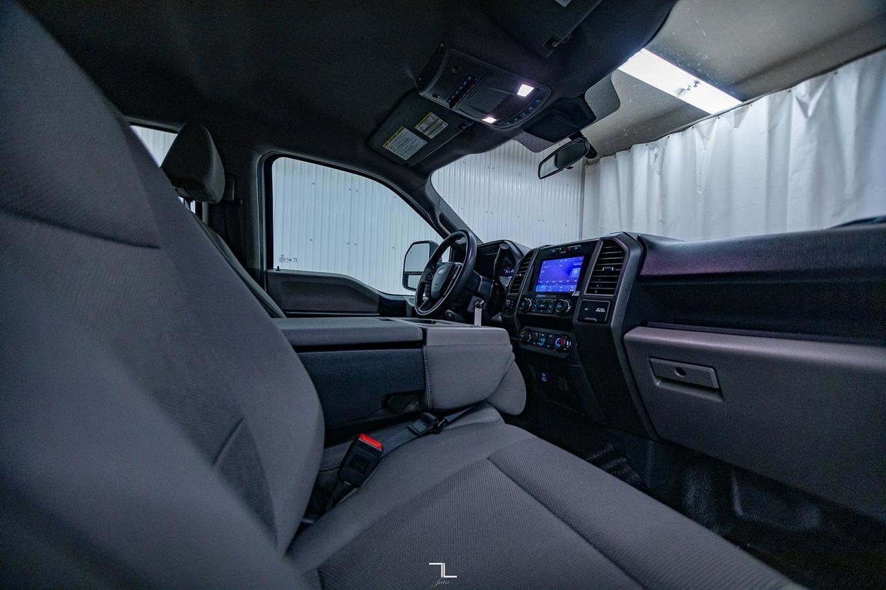 2022 Ford F-350 4x4 Crew Cab XL Deck BCam Red Deer AB