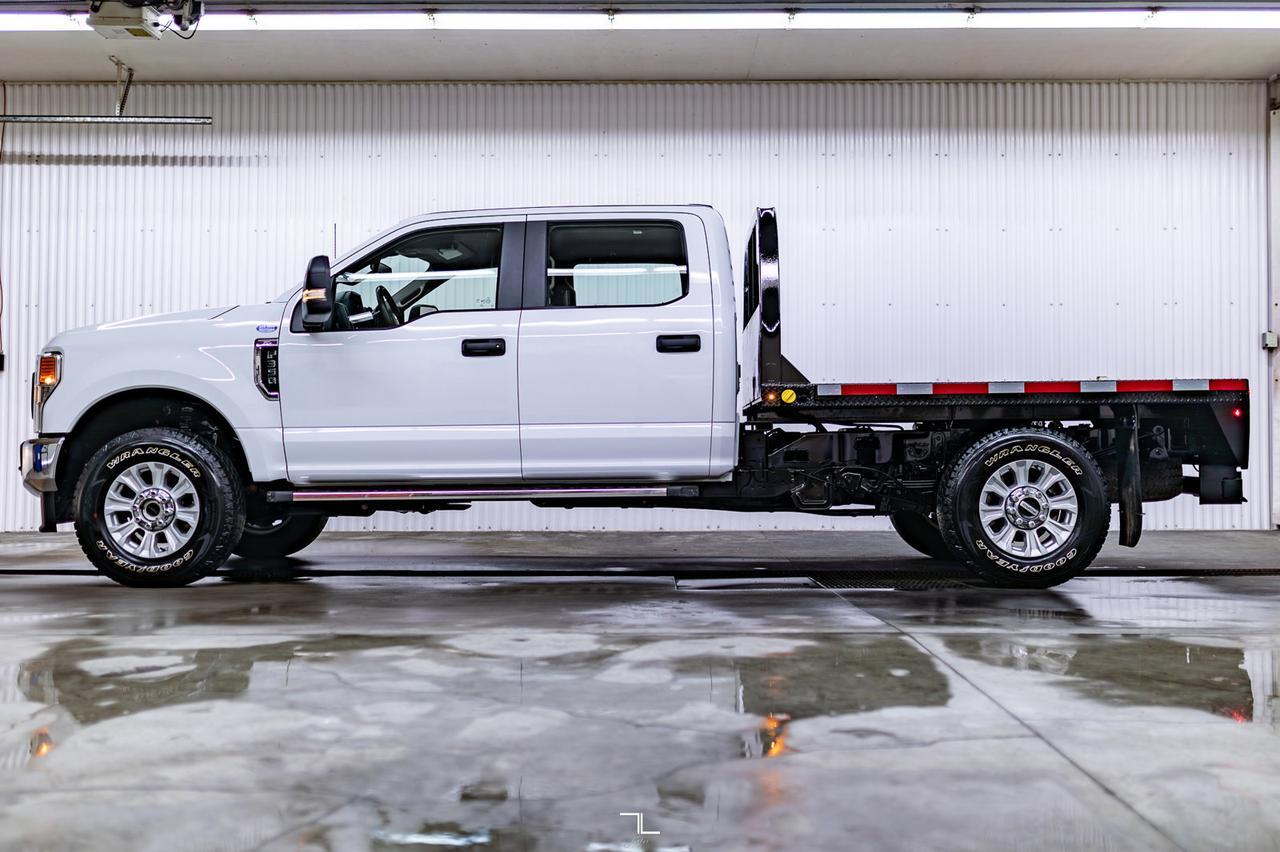 2022 Ford F-350 4x4 Crew Cab XL Deck BCam Red Deer AB