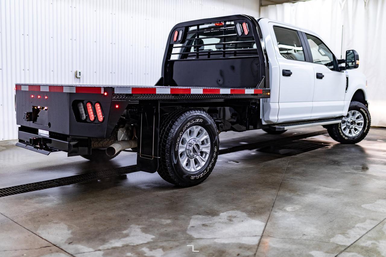 2022 Ford F-350 4x4 Crew Cab XL Deck BCam Red Deer AB