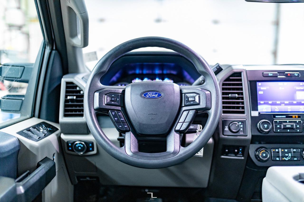 2022 Ford F-350 4x4 Crew Cab XL Deck BCam Red Deer AB