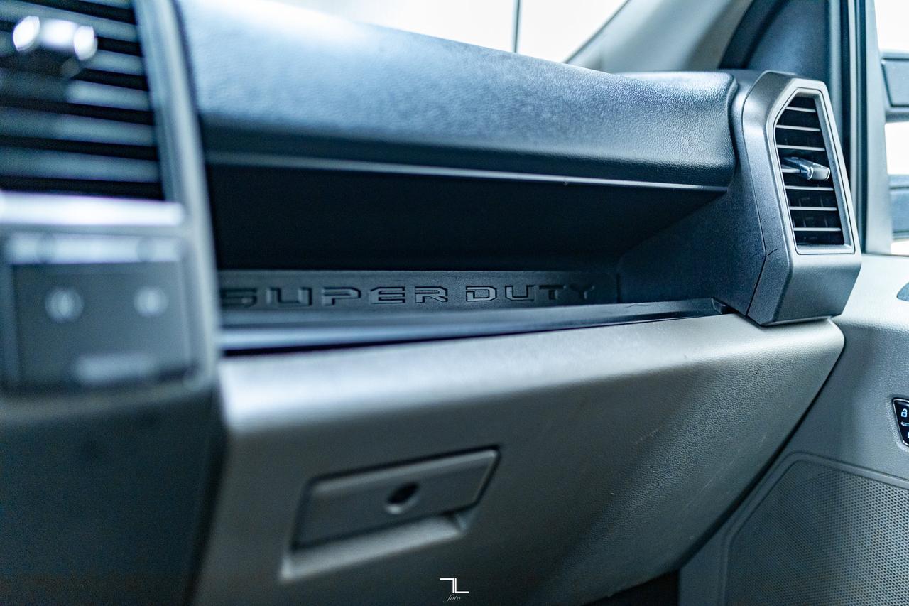 2022 Ford F-350 4x4 Crew Cab XL Deck BCam Red Deer AB