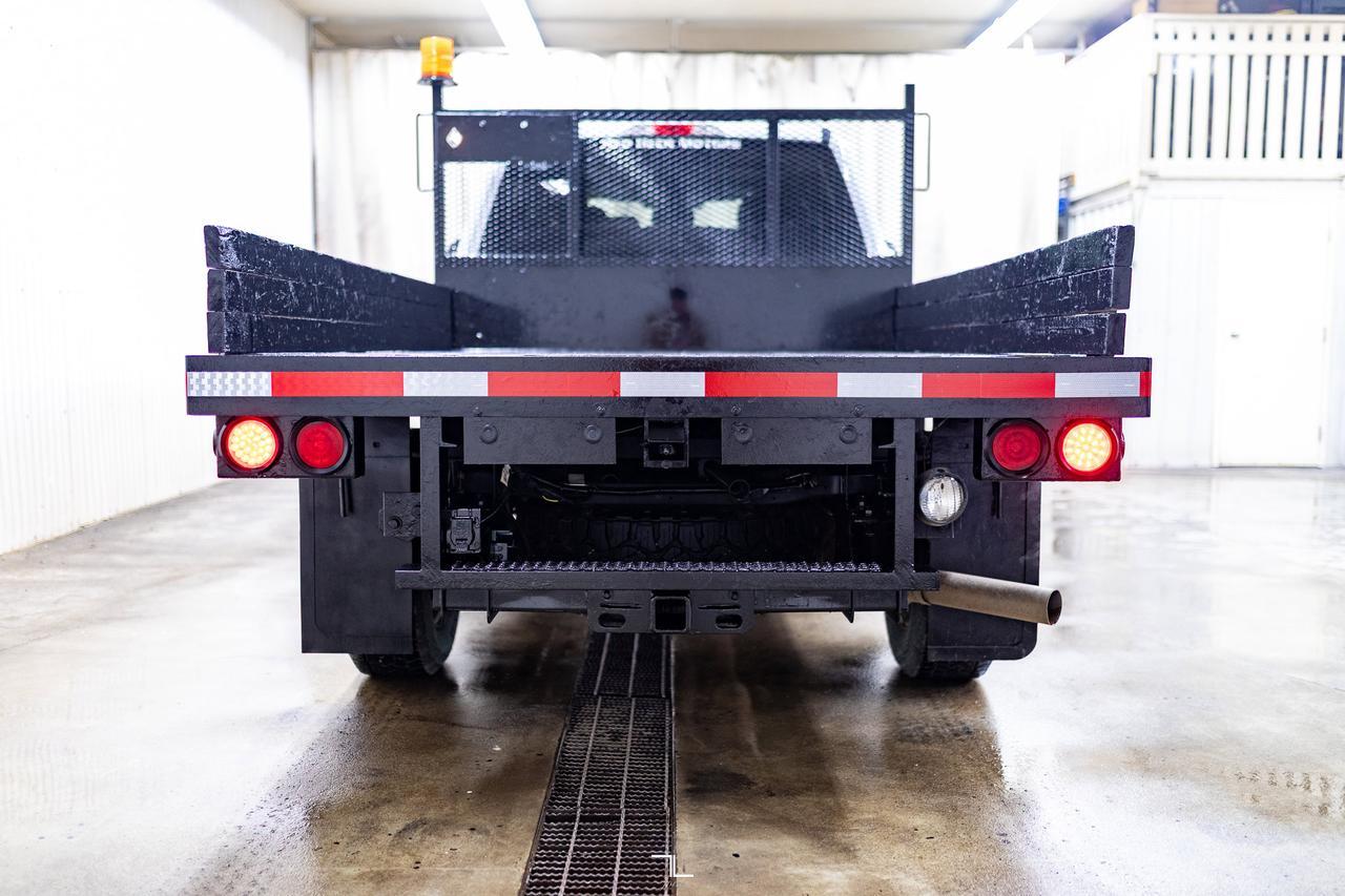 2022 Ford F-350 4x4 Crew Cab XL Deck BCam Red Deer AB