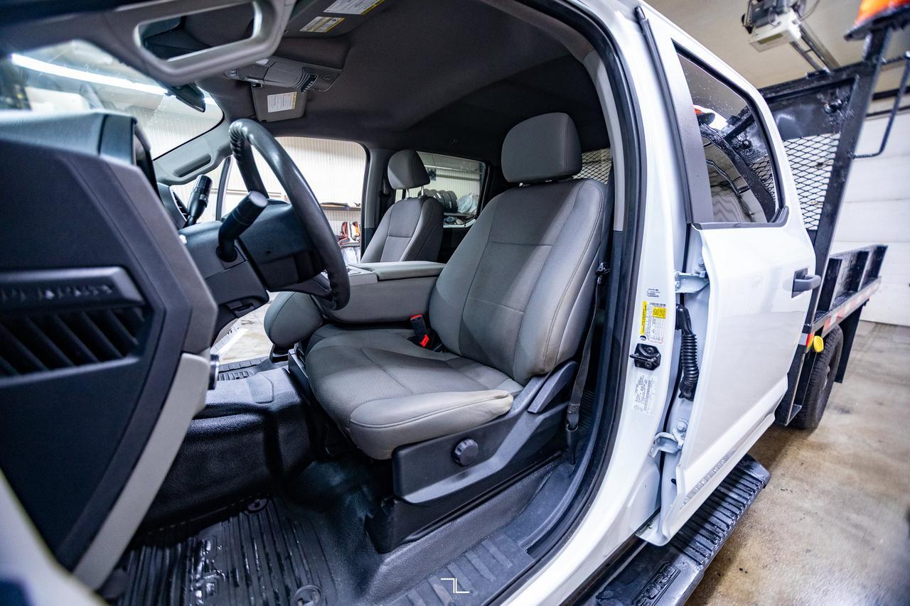 2022 Ford F-350 4x4 Crew Cab XL Deck BCam Red Deer AB