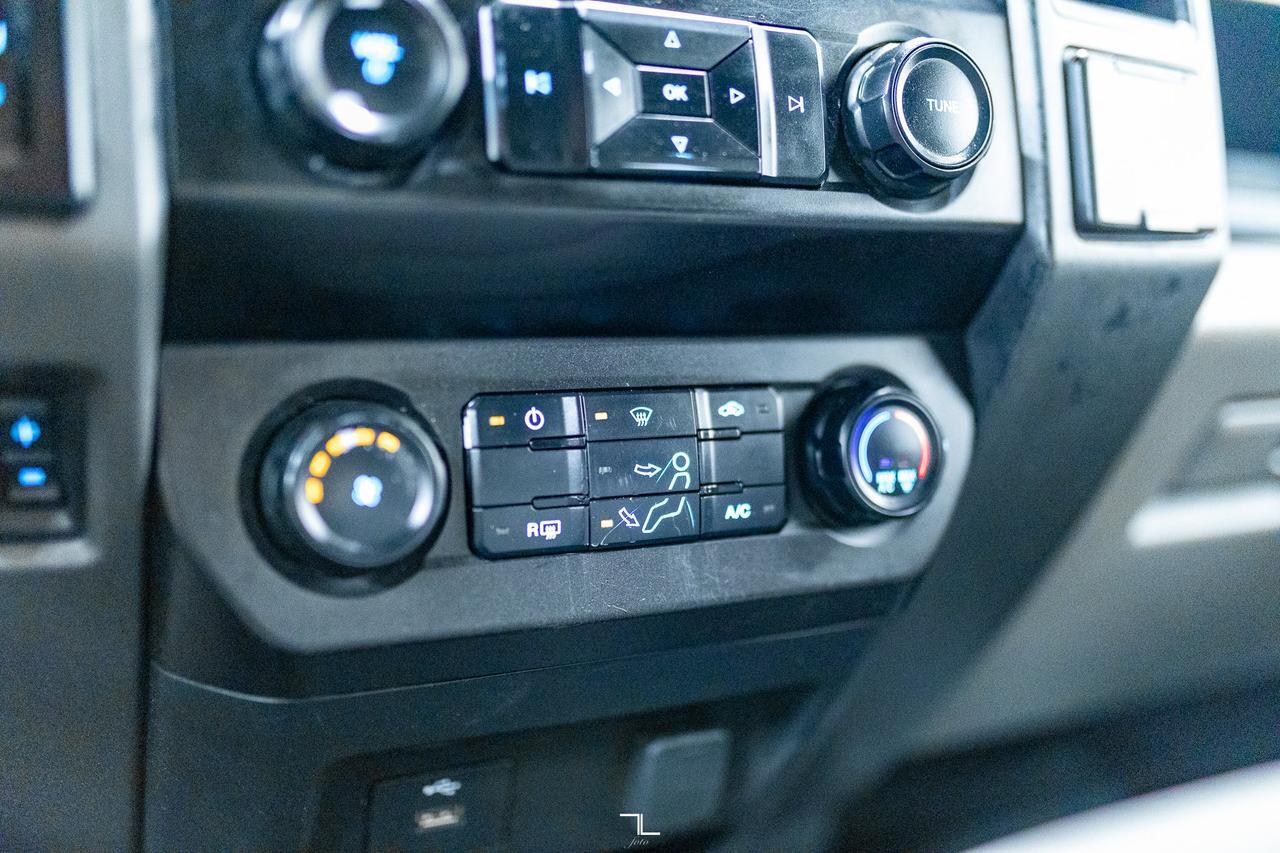 2022 Ford F-350 4x4 Crew Cab XL Deck BCam Red Deer AB