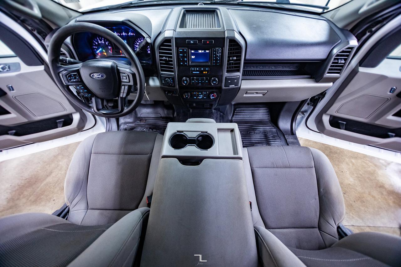 2022 Ford F-350 4x4 Crew Cab XL Deck BCam Red Deer AB