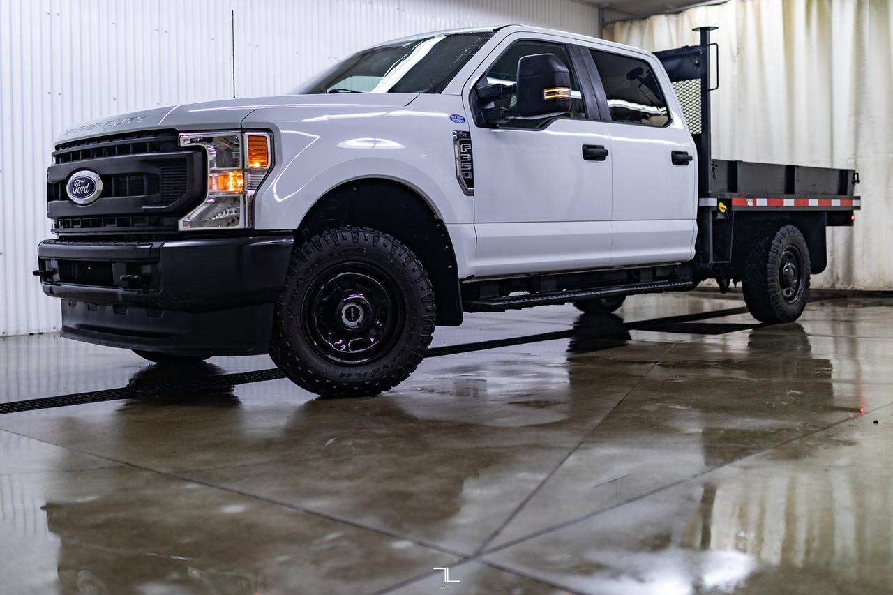 2022 Ford F-350 4x4 Crew Cab XL Deck Red Deer AB
