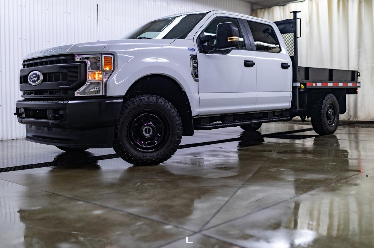 2022 Ford F-350 4x4 Crew Cab XL Deck Red Deer AB