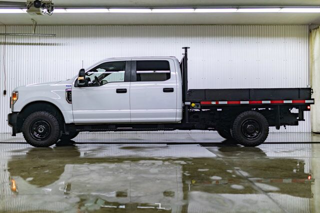 2022 Ford F-350 4x4 Crew Cab XL Deck Red Deer AB