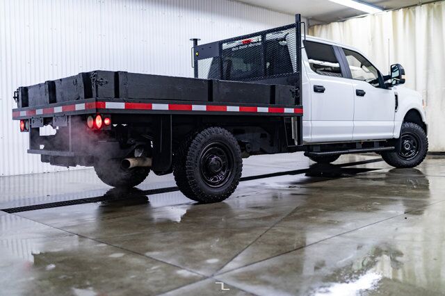 2022 Ford F-350 4x4 Crew Cab XL Deck Red Deer AB