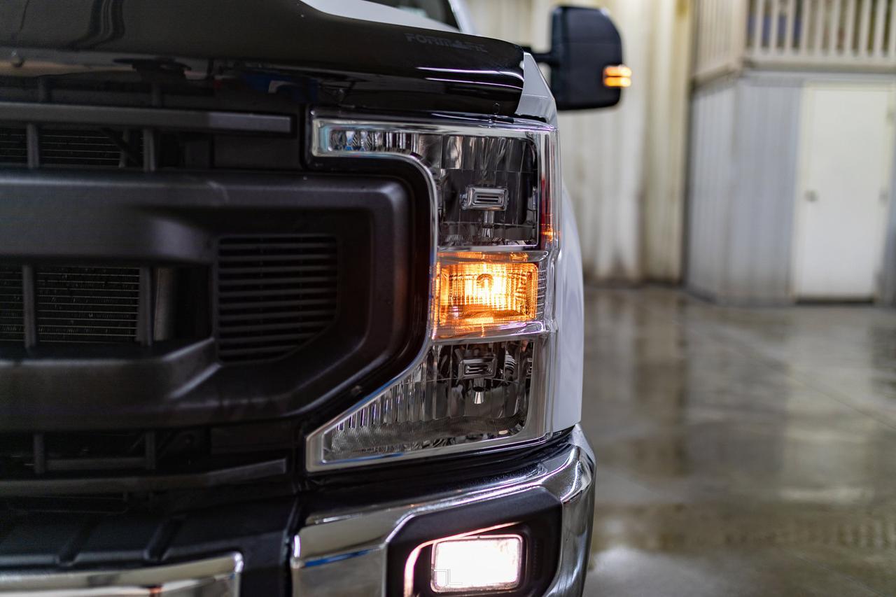 2022 Ford F-350 4x4 Crew Cab XL FX4 Longbox BCam Red Deer AB