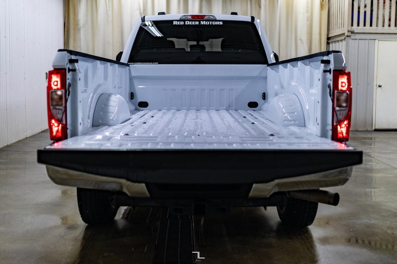 2022 Ford F-350 4x4 Crew Cab XL FX4 Longbox BCam Red Deer AB