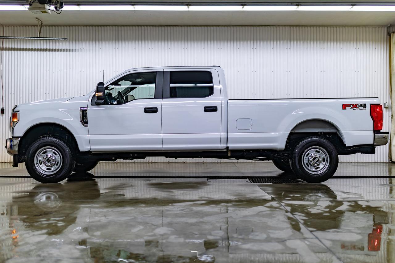 2022 Ford F-350 4x4 Crew Cab XL FX4 Longbox BCam Red Deer AB