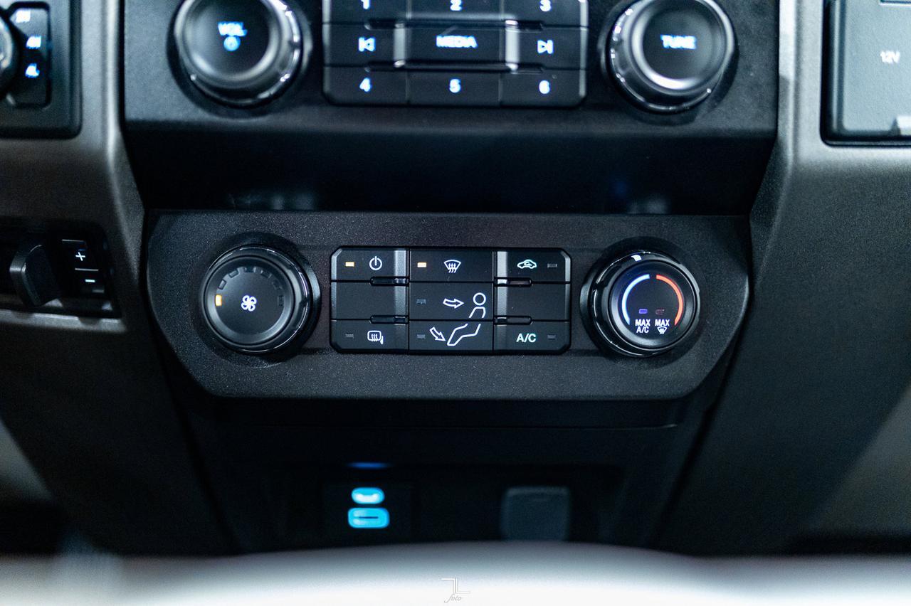 2022 Ford F-350 4x4 Crew Cab XL FX4 Longbox BCam Red Deer AB