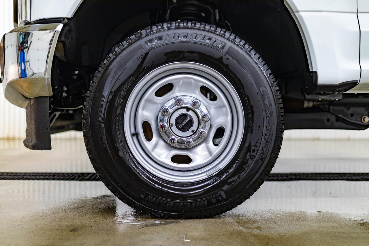 2022 Ford F-350 4x4 Crew Cab XL FX4 Longbox BCam Red Deer AB