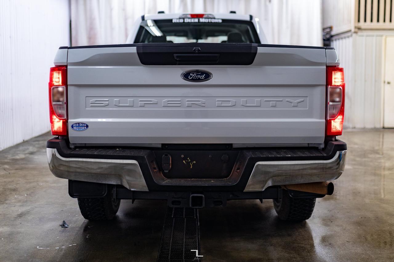 2022 Ford F-350 4x4 Crew Cab XL FX4 Longbox BCam Red Deer AB