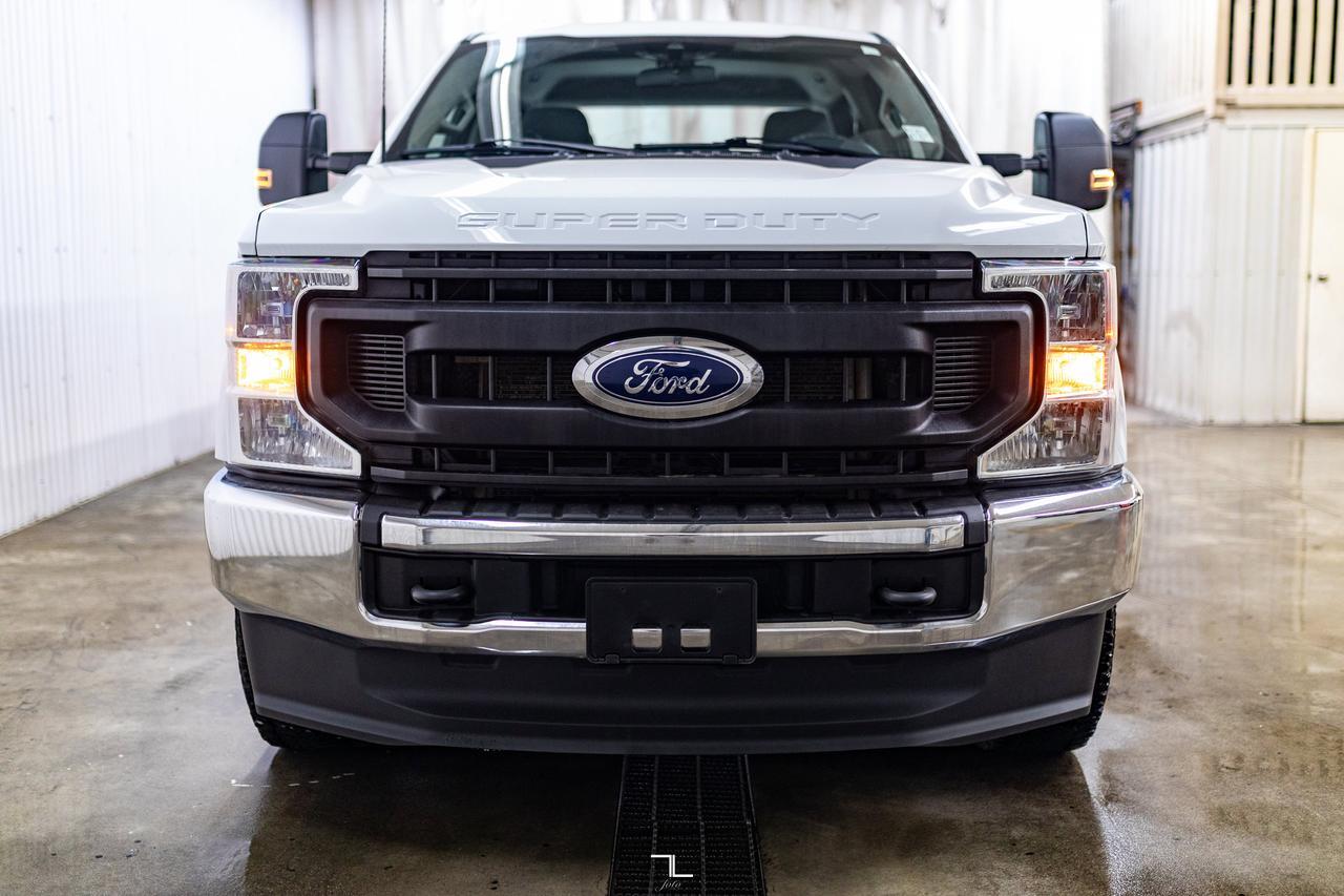 2022 Ford F-350 4x4 Crew Cab XL FX4 Longbox BCam Red Deer AB