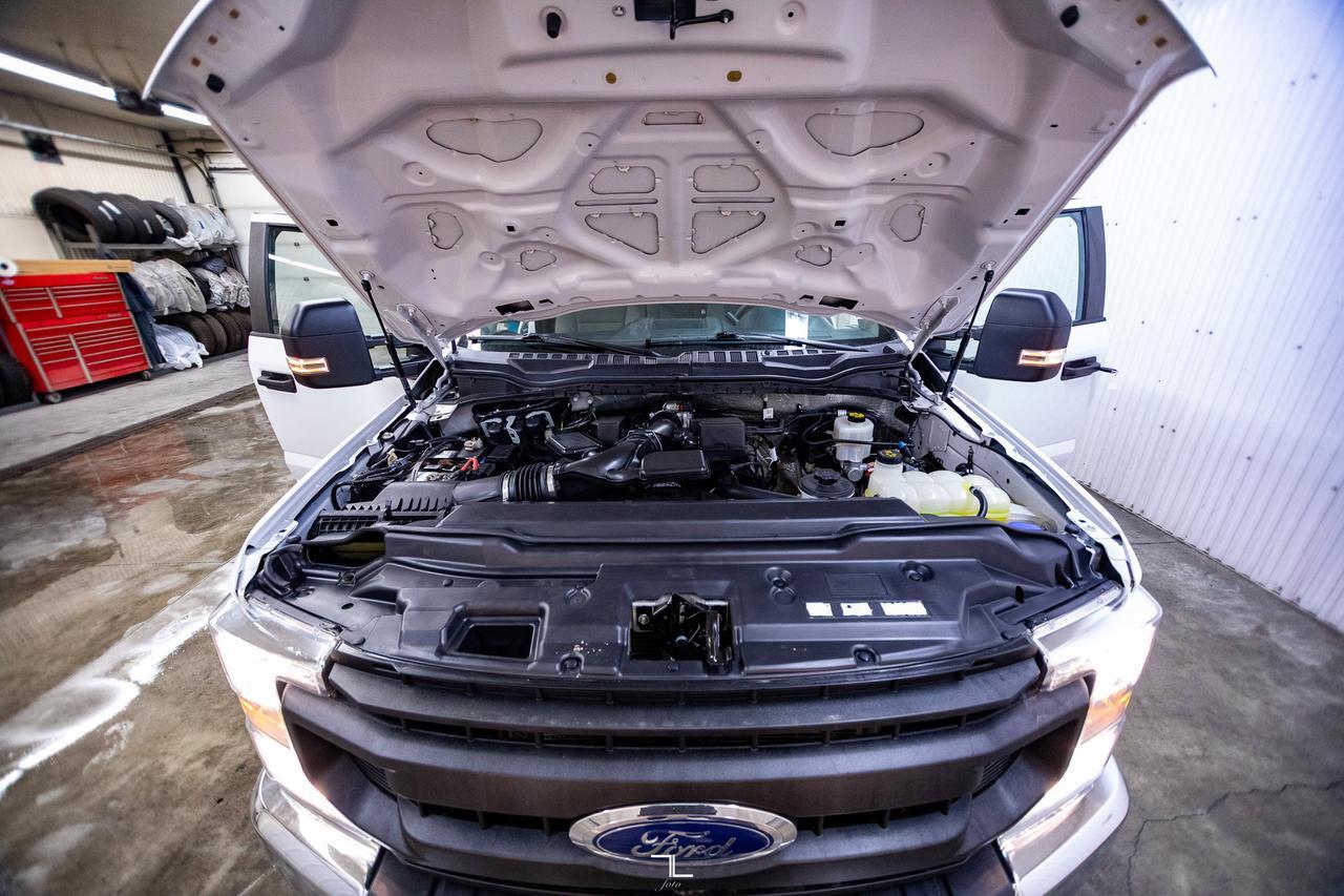2022 Ford F-350 4x4 Crew Cab XL FX4 Longbox BCam Red Deer AB