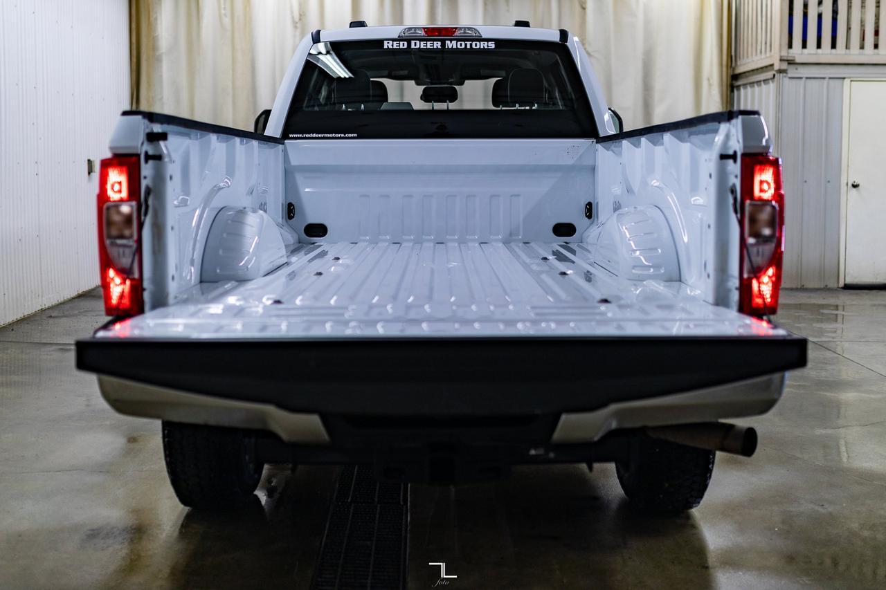 2022 Ford F-350 4x4 Crew Cab XL FX4 Longbox BCam Red Deer AB