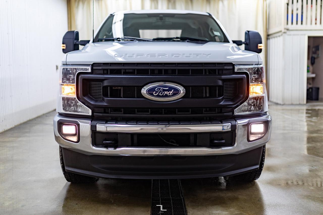 2022 Ford F-350 4x4 Crew Cab XL FX4 Longbox BCam Red Deer AB