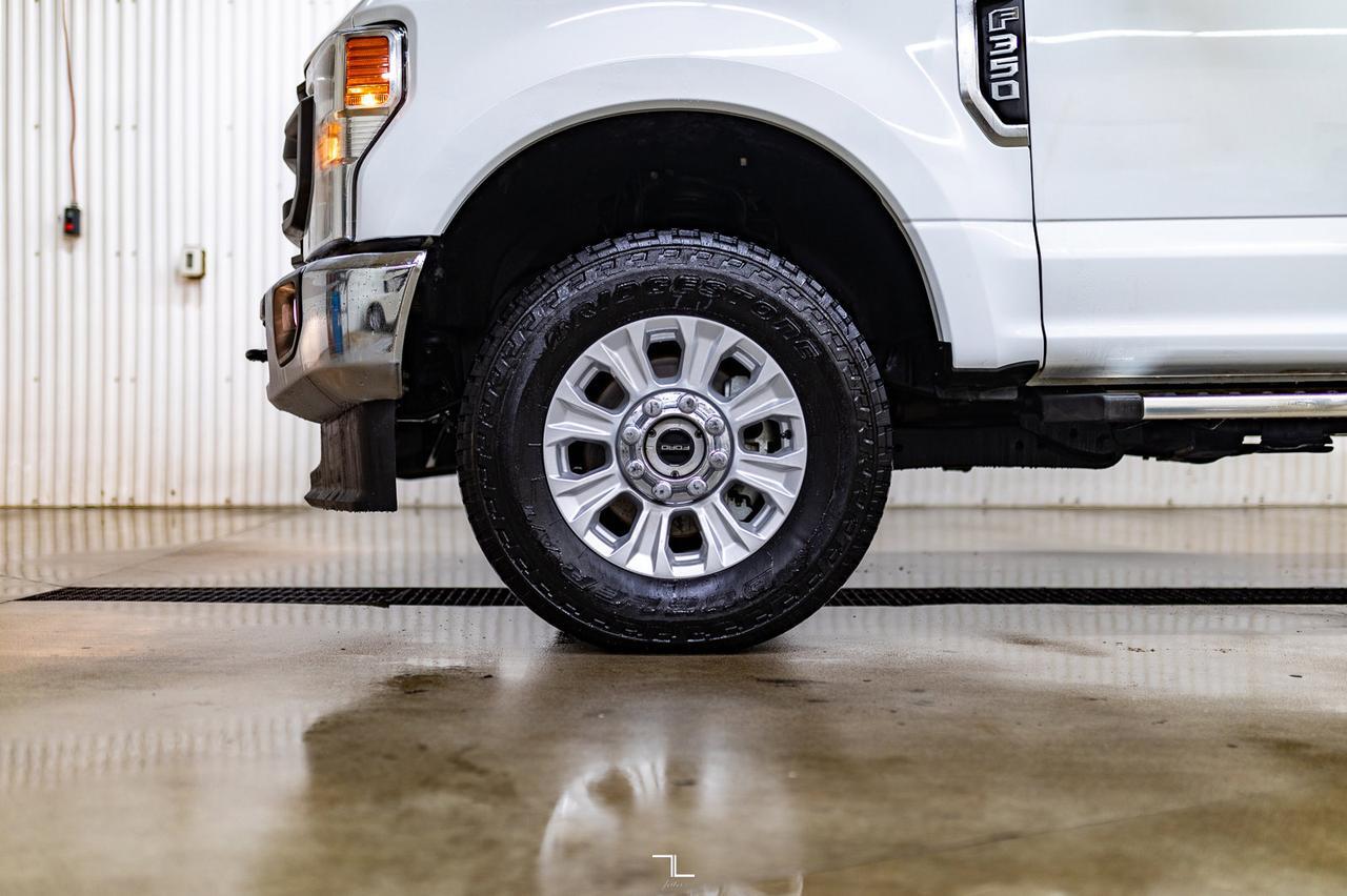 2022 Ford F-350 4x4 Crew Cab XL FX4 Longbox BCam Red Deer AB