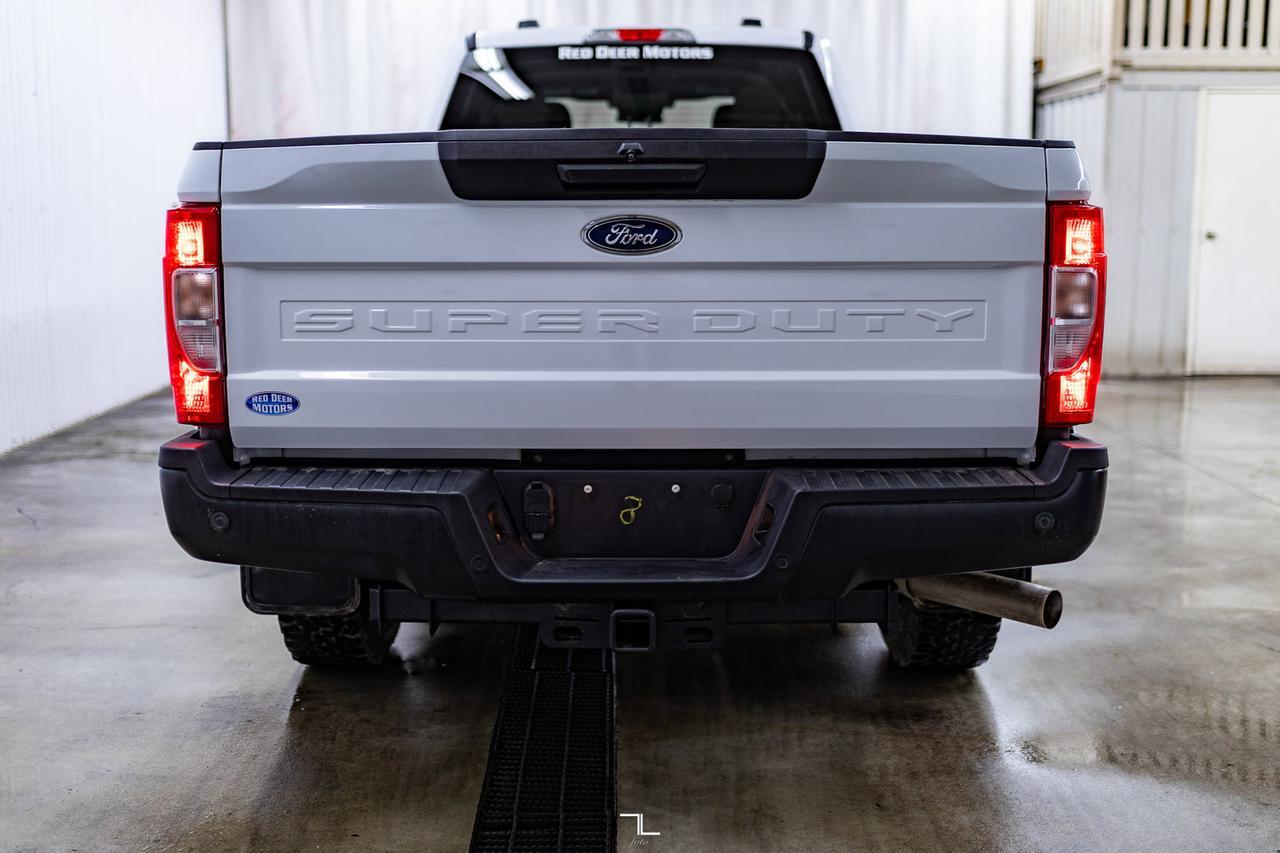 2022 Ford F-350 4x4 Crew Cab XL Longbox BCam Red Deer AB