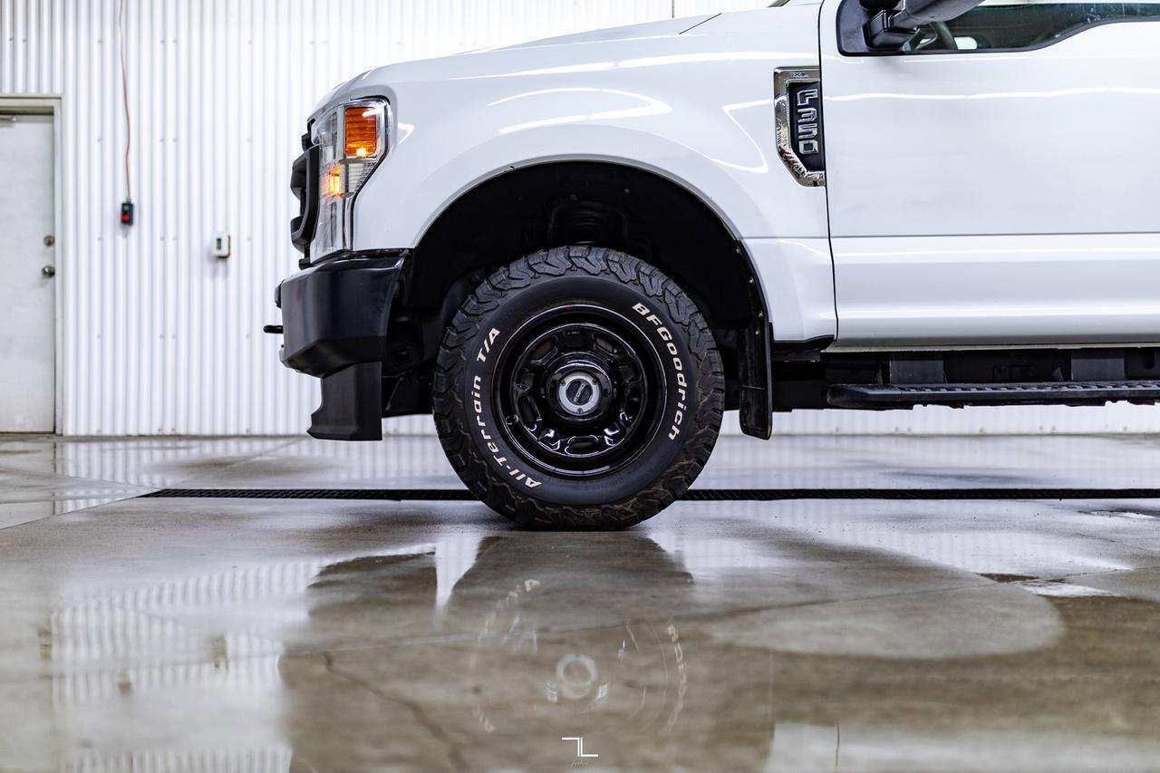 2022 Ford F-350 4x4 Crew Cab XL Longbox BCam Red Deer AB