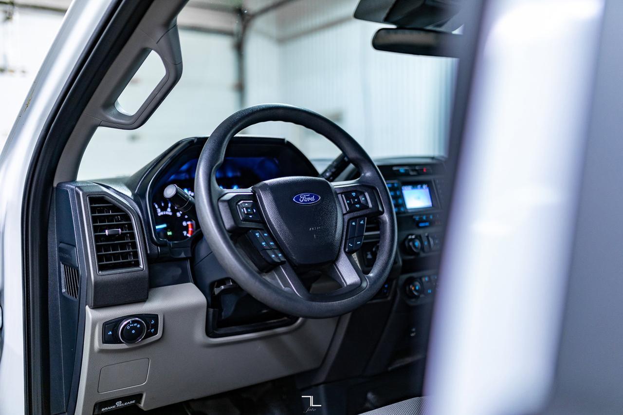 2022 Ford F-350 4x4 Crew Cab XL Longbox BCam Red Deer AB