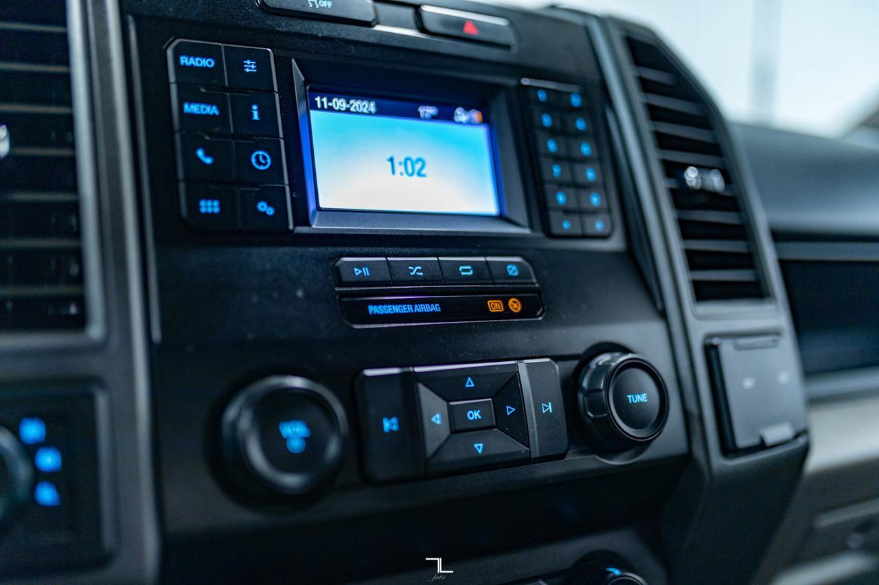 2022 Ford F-350 4x4 Crew Cab XL Longbox BCam Red Deer AB